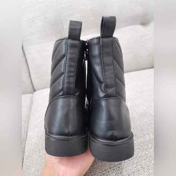 Magellan Outdoors black girls size 2 boots - Picture 11 of 12